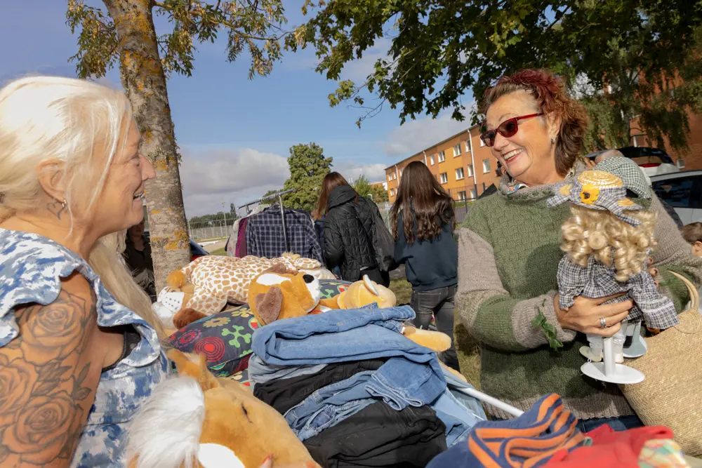 Ing-Marie Hildebrand och säljare Lotta Persson